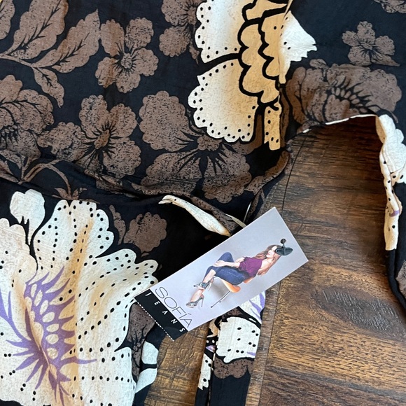 Sofia by Sofia Vergara Women's Tie Back Dress with Kimono Sleeves
Floral Size XS - Picture 11 of 12